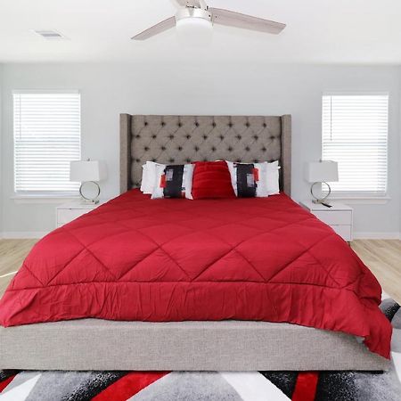 Peerless Retreat - Minutes From Downtown Houston Villa Bagian luar foto