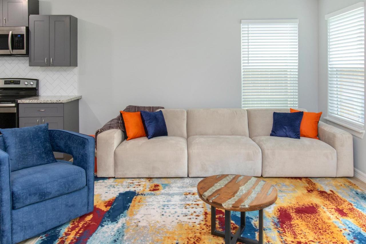 Peerless Retreat - Minutes From Downtown Houston Villa Bagian luar foto