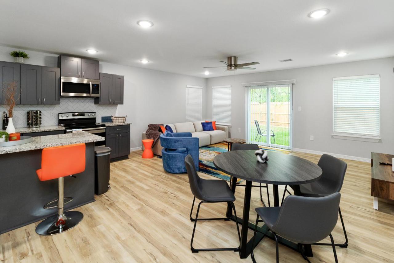 Peerless Retreat - Minutes From Downtown Houston Villa Bagian luar foto