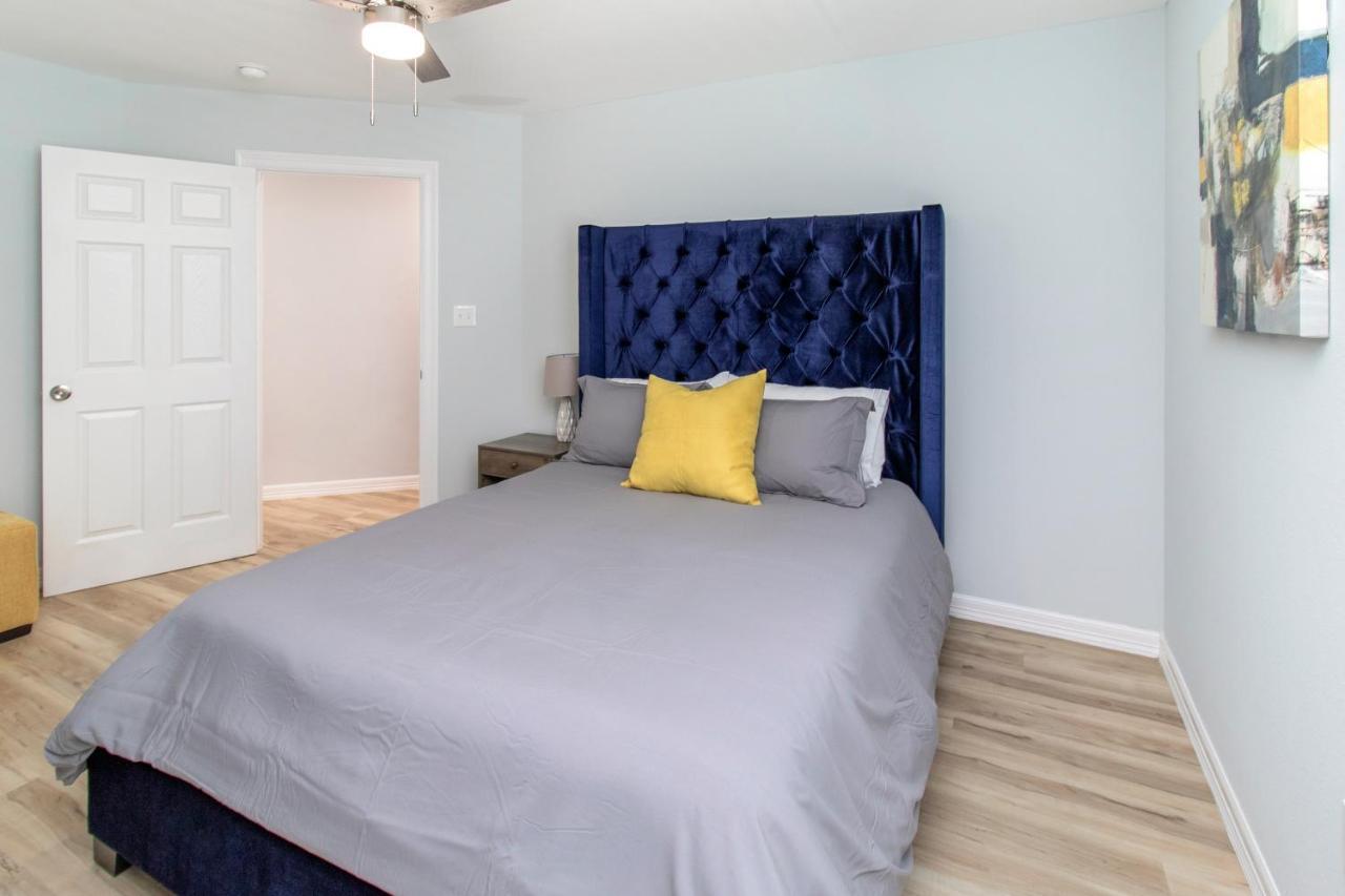 Peerless Retreat - Minutes From Downtown Houston Villa Bagian luar foto