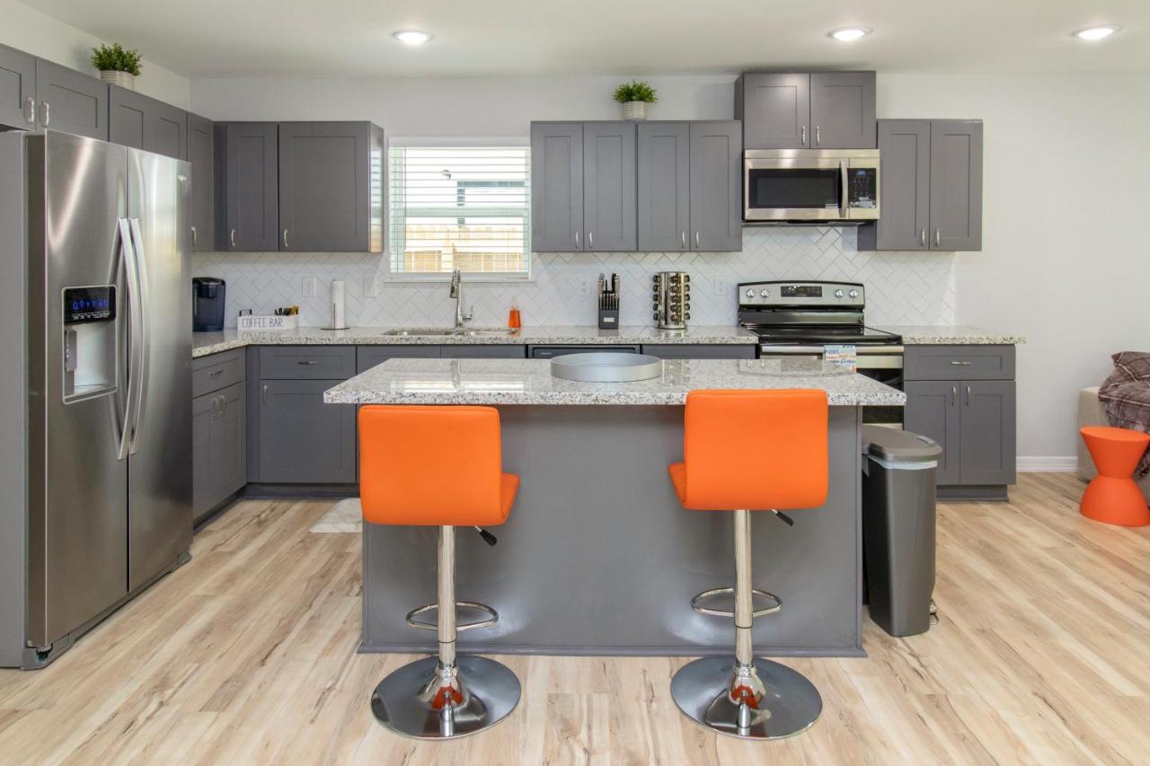 Peerless Retreat - Minutes From Downtown Houston Villa Bagian luar foto