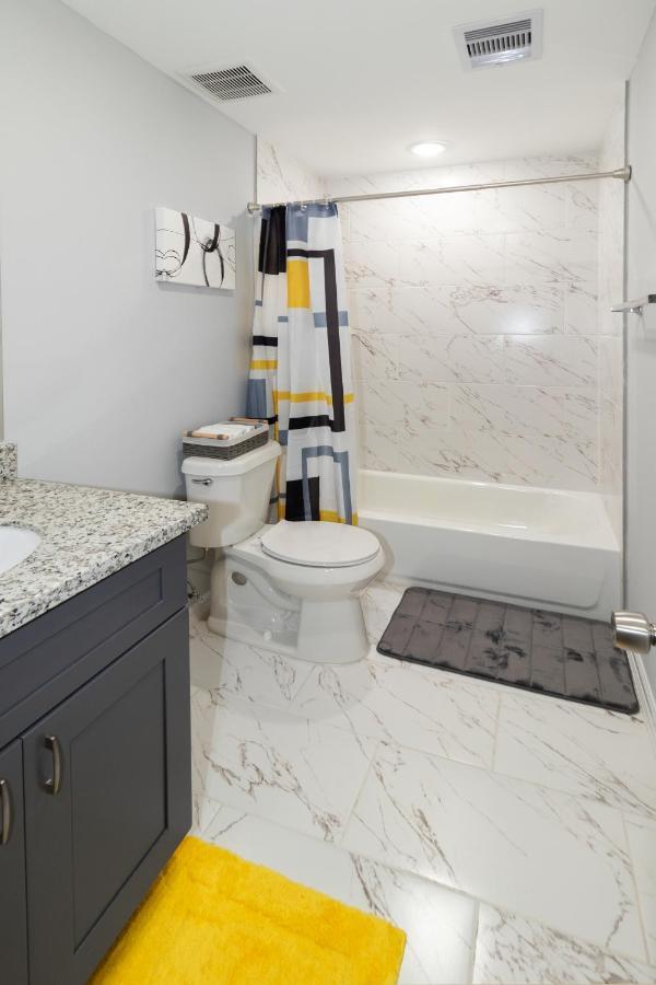 Peerless Retreat - Minutes From Downtown Houston Villa Bagian luar foto