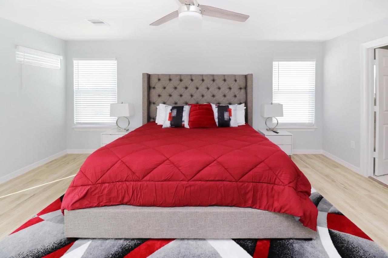 Peerless Retreat - Minutes From Downtown Houston Villa Bagian luar foto