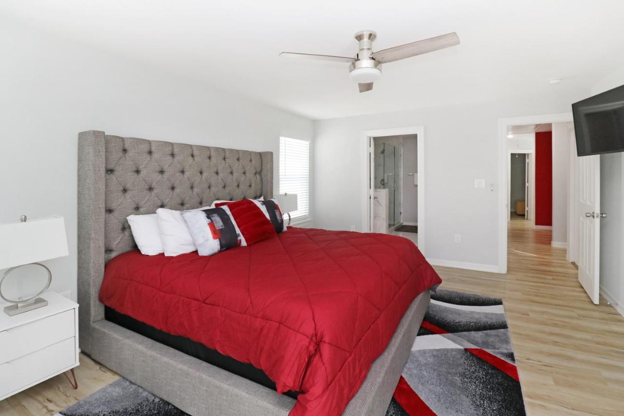 Peerless Retreat - Minutes From Downtown Houston Villa Bagian luar foto